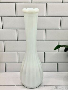 Vintage 1940's Carr-Lowrey Glass Co. Milk Glass Ribbed Bud Vase